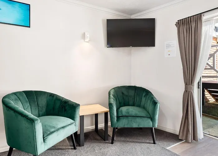 Ashleigh Court Motel 4*