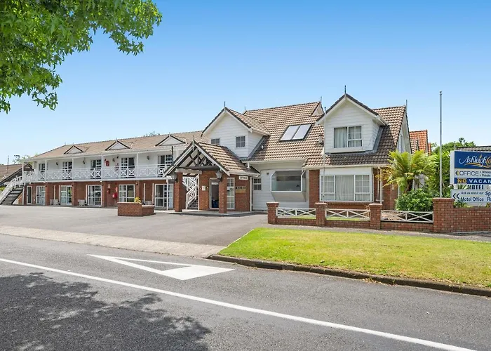 Ashleigh Court 4*