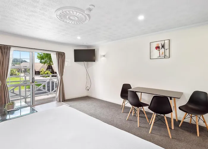 Motel Ashleigh Court