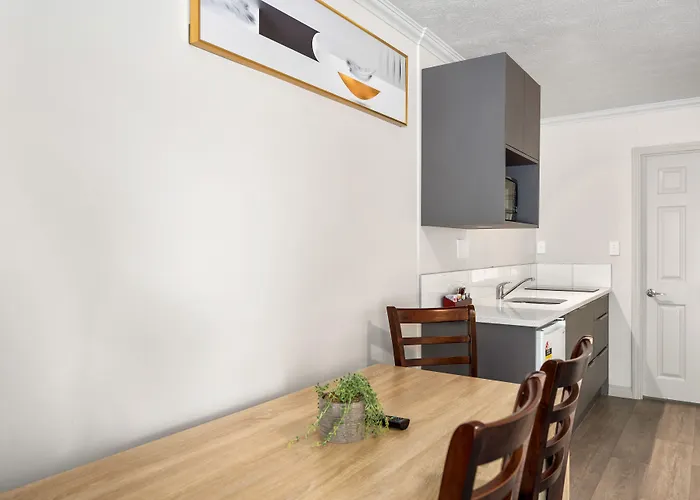 Ashleigh Court 4*